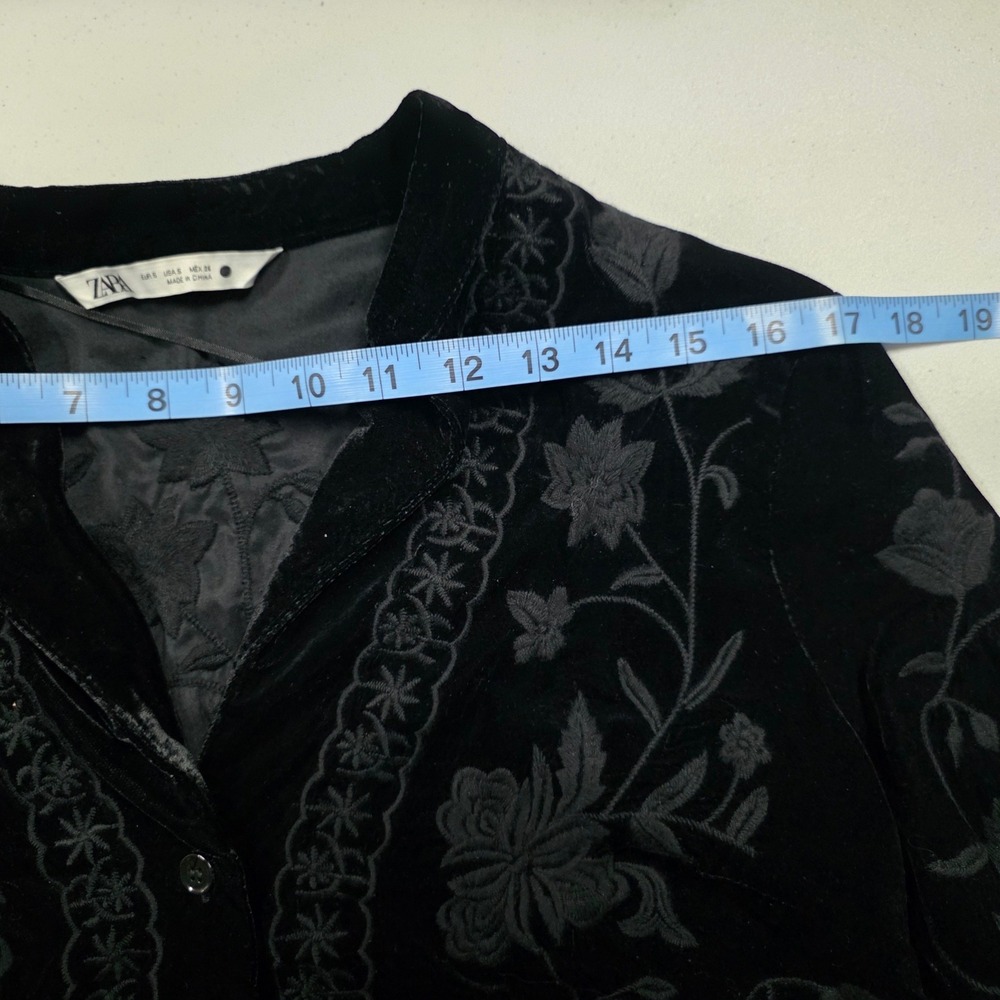 Zara Black Velvet Floral Embroidered Button Up Cropped Jacket Womens Size S - Picture 8 of 8